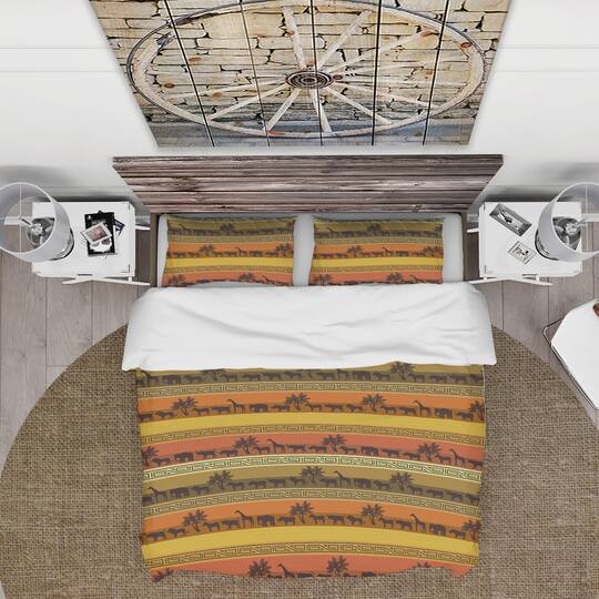 Designart 'African Wildlife with Ethnic Pattern' Tropical Bedding Set - Duvet Cover & Shams